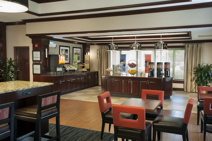 Imagen del bar/restaurante del Hotel Hampton Inn Dulles - Cascades. Foto 4