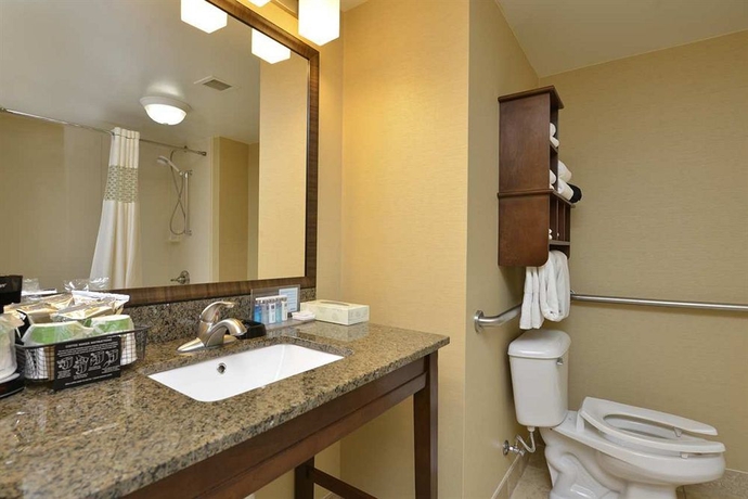 Imagen de la habitación del Hotel Hampton Inn East Aurora. Foto 6