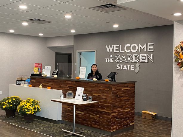 Imagen de los interiores del Hotel Hampton Inn Egg Harbor Township Atlantic City. Foto 8