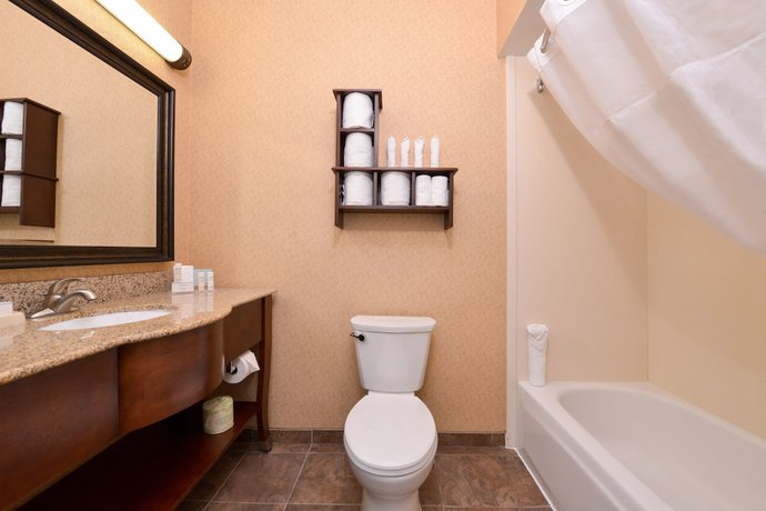 Imagen de la habitación del Hotel Hampton Inn Elkhart IN. Foto 2