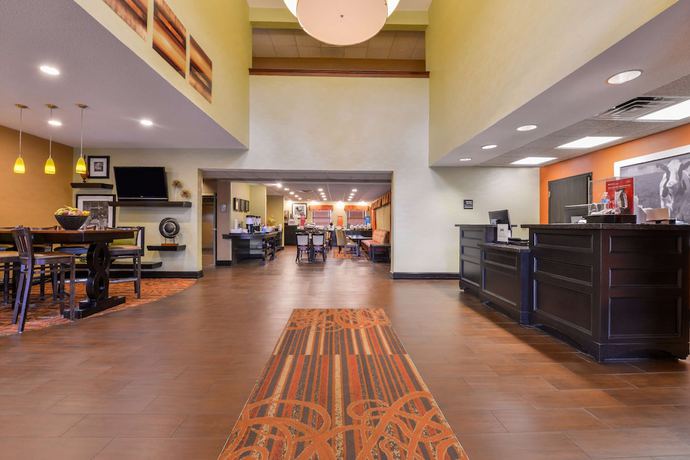 Imagen de los interiores del Hotel Hampton Inn Elkhart IN. Foto 19