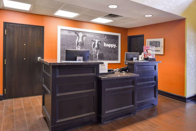 Imagen de los interiores del Hotel Hampton Inn Elkhart IN. Foto 20