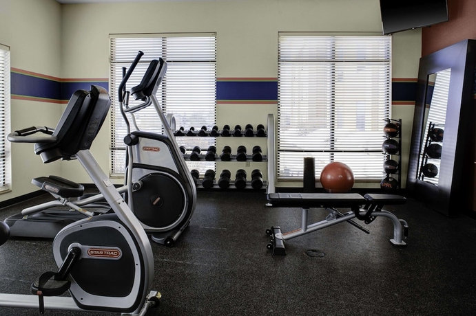 Imagen de los interiores del Hotel Hampton Inn Elkhorn Lake Geneva Area. Foto 13