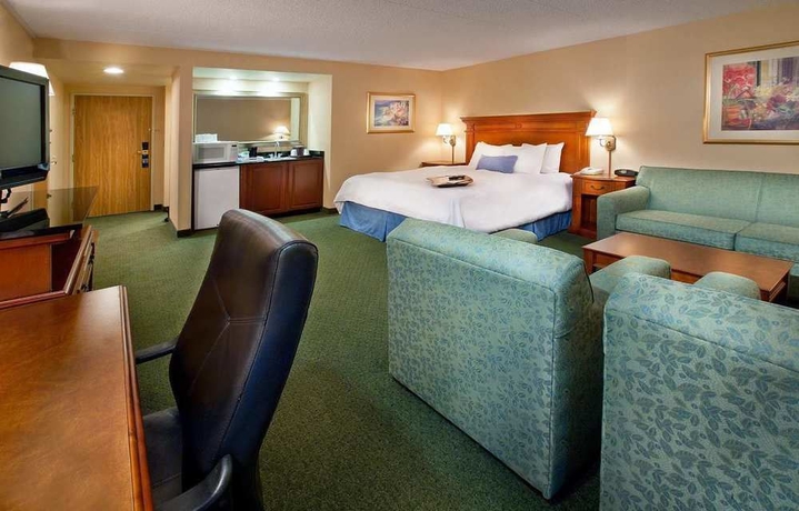 Imagen de los interiores del Hotel Hampton Inn Fairfax City. Foto 14