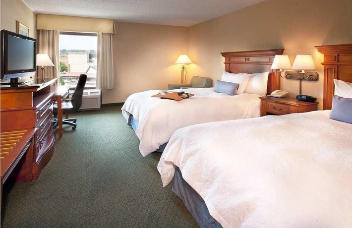 Imagen de la habitación del Hotel Hampton Inn Fairfax City. Foto 9