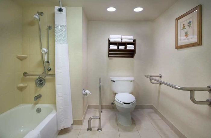 Imagen de la habitación del Hotel Hampton Inn Fairfax City. Foto 10