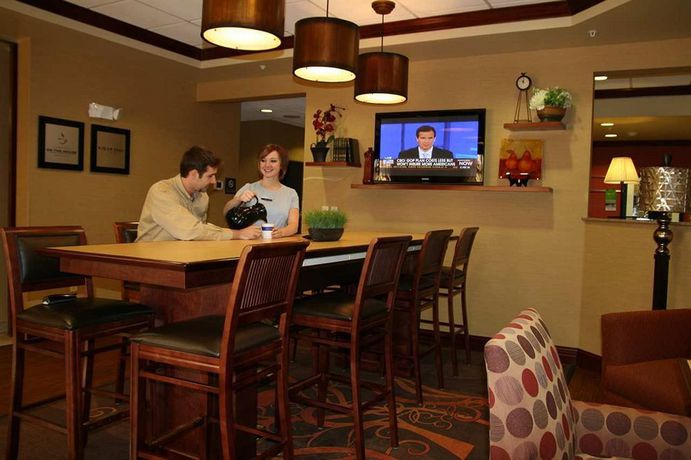 Imagen general del Hotel Hampton Inn Fairmont, Fairmont. Foto 3