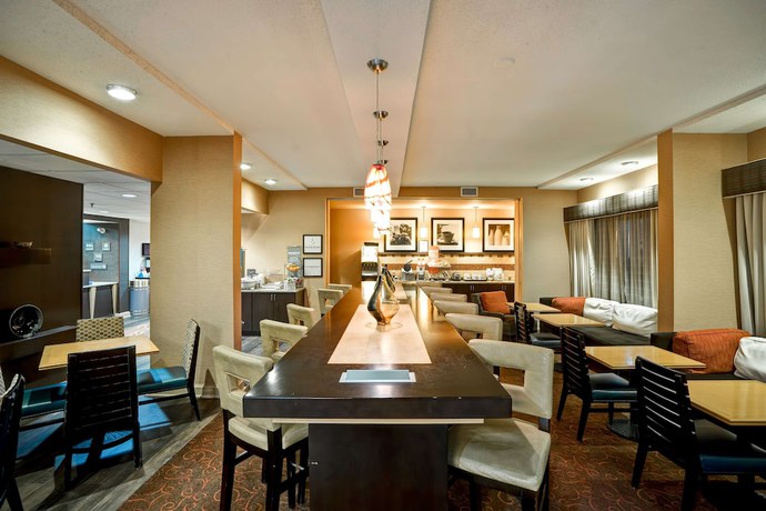 Imagen de los interiores del Hotel Hampton Inn Fairmont, Fairmont. Foto 19