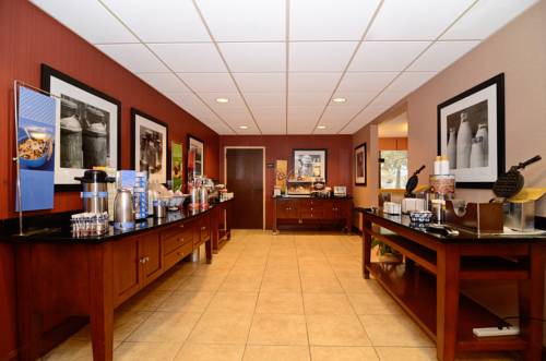 Imagen de la habitación del Hotel Hampton Inn Fall River/westport. Foto 2