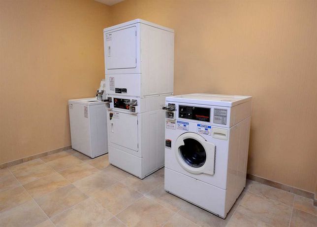 Imagen de los interiores del Hotel Hampton Inn Fayetteville Fort Liberty. Foto 10