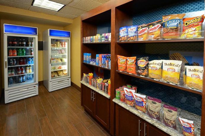 Imagen de la piscina del Hotel Hampton Inn Fayetteville Fort Liberty. Foto 16