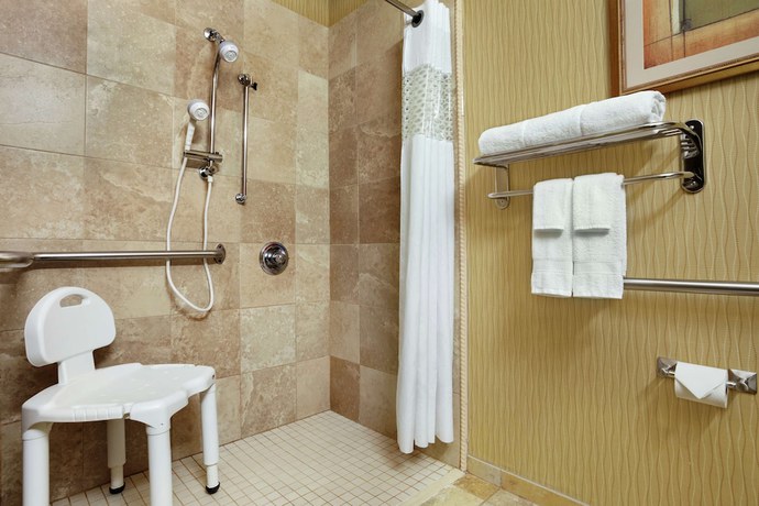 Imagen de la habitación del Hotel Hampton Inn Findlay. Foto 3