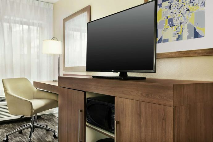 Imagen de la habitación del Hotel Hampton Inn Findlay. Foto 12