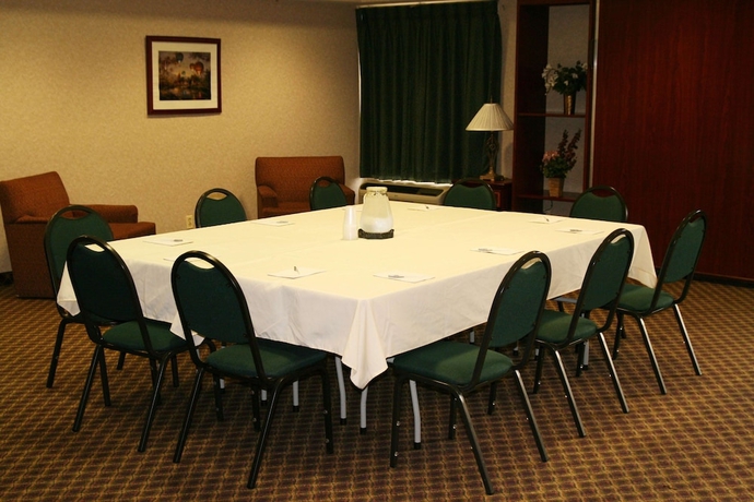 Imagen de los interiores del Hotel Hampton Inn Flemington. Foto 18