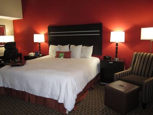 Imagen de la habitación del Hotel Hampton Inn Fort Myers-Airport y I-75. Foto 2