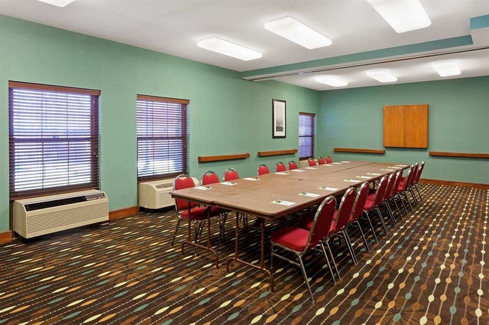 Imagen de los interiores del Hotel Hampton Inn Franklin/milford. Foto 9