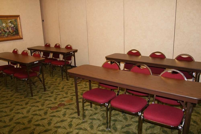 Imagen de los interiores del Hotel Hampton Inn Franklin/milford. Foto 11