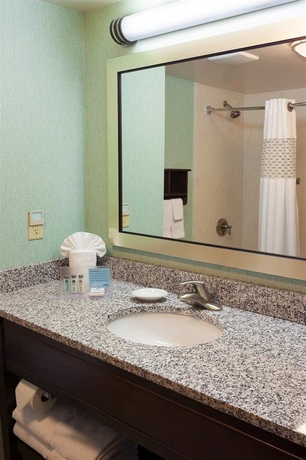 Imagen de la habitación del Hotel Hampton Inn Franklin/milford. Foto 4