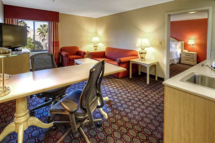 Imagen de los interiores del Hotel Hampton Inn Fremont. Foto 12