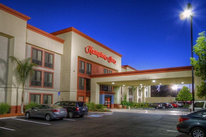 Imagen de los exteriores del Hotel Hampton Inn Fremont. Foto 11