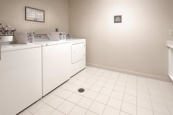 Imagen de los interiores del Hotel Hampton Inn Fremont. Foto 13