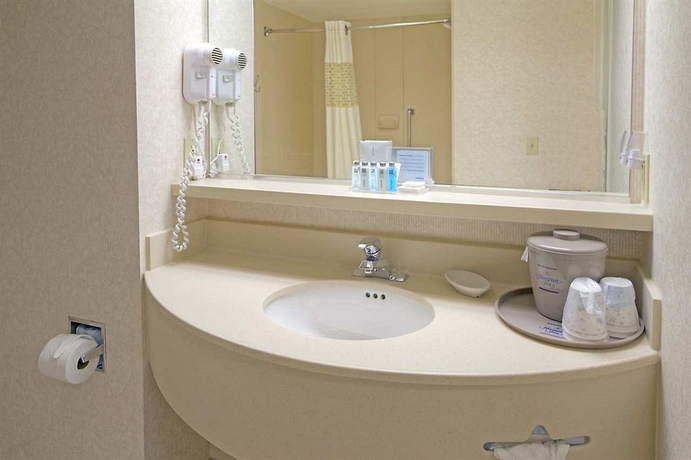 Imagen de la habitación del Hotel Hampton Inn Fremont. Foto 7