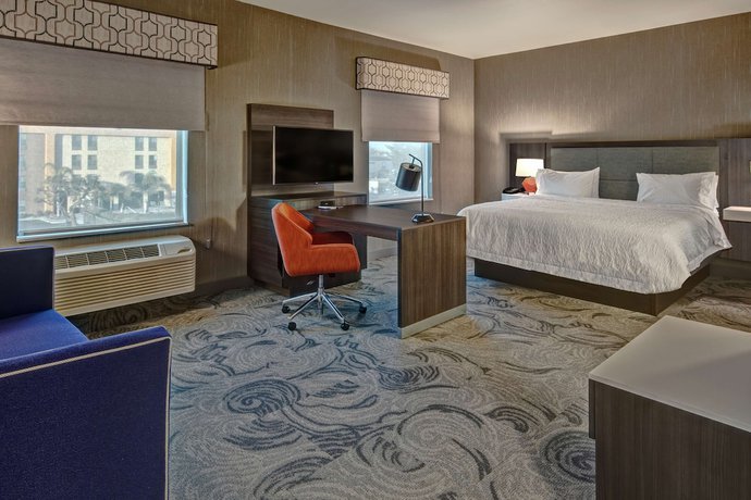 Imagen de la habitación del Hotel Hampton Inn Fresno Airport. Foto 5