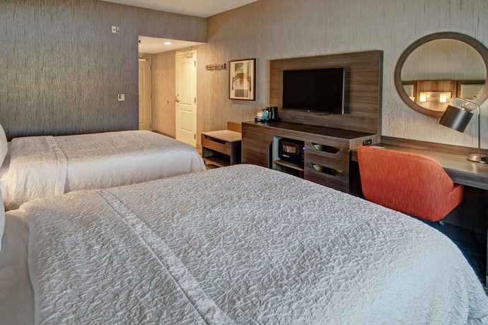 Imagen de la habitación del Hotel Hampton Inn Fresno Airport. Foto 12