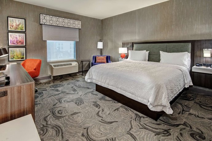 Imagen de la habitación del Hotel Hampton Inn Fresno Airport. Foto 14