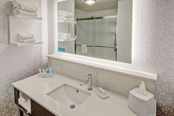 Imagen de la habitación del Hotel Hampton Inn Fresno Airport. Foto 15