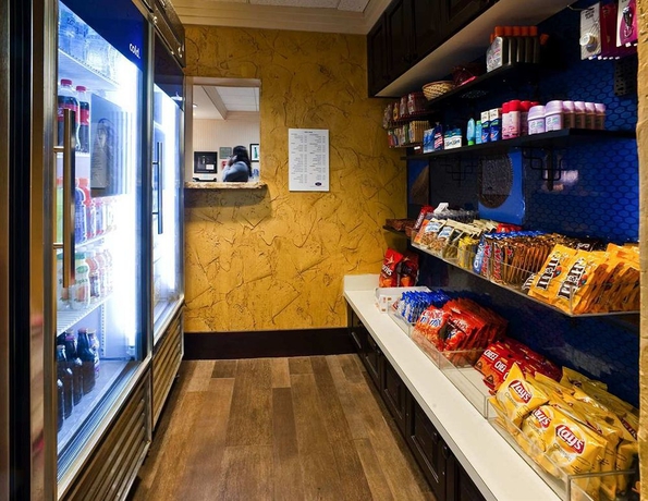 Imagen del bar/restaurante del Hotel Hampton Inn Ft. Lauderdale Airport North Cruise Port. Foto 3