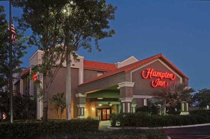 Imagen de los exteriores del Hotel Hampton Inn Ft. Lauderdale-commercial Blvd.. Foto 8