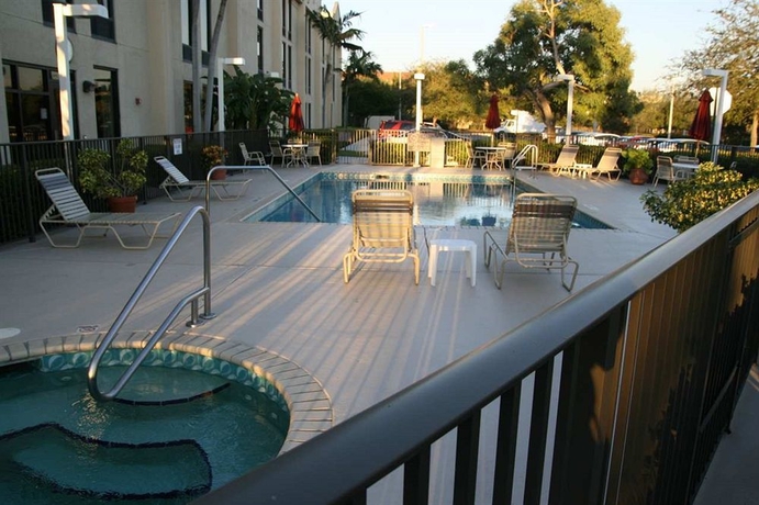 Imagen de los exteriores del Hotel Hampton Inn Ft. Lauderdale-commercial Blvd.. Foto 9