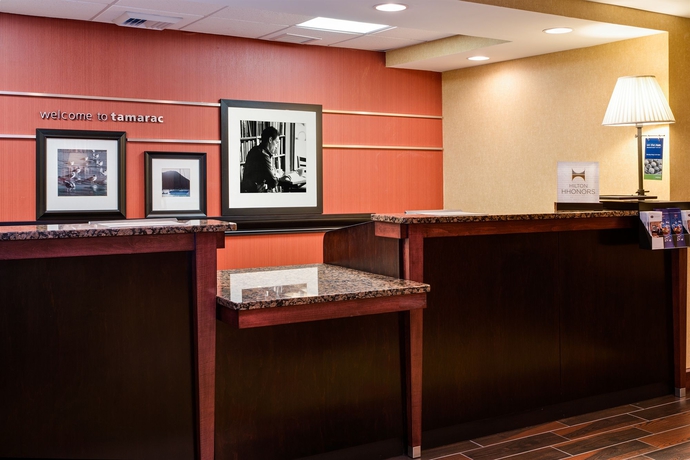 Imagen de los interiores del Hotel Hampton Inn Ft. Lauderdale-commercial Blvd.. Foto 14