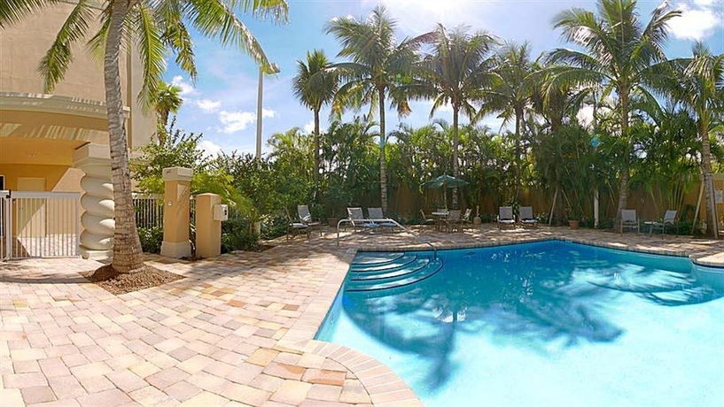 Imagen de la piscina del Hotel Hampton Inn Ft Lauderdale-plantation. Foto 12