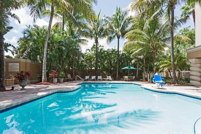 Imagen de la piscina del Hotel Hampton Inn Ft Lauderdale-plantation. Foto 13