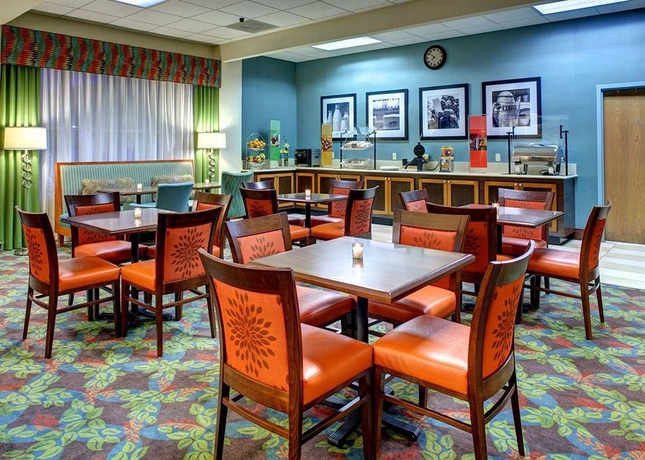 Imagen del bar/restaurante del Hotel Hampton Inn Ft. Lauderdale-west/pembroke Pines. Foto 2