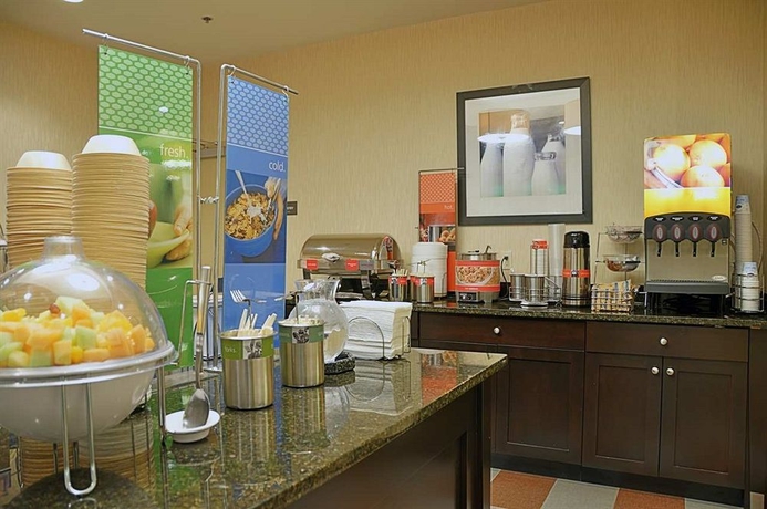 Imagen del bar/restaurante del Hotel Hampton Inn Ft. Walton Beach. Foto 1
