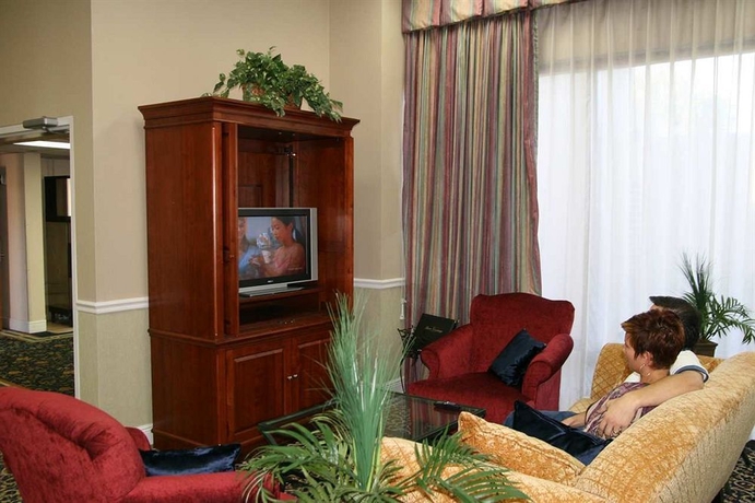Imagen de los interiores del Hotel Hampton Inn Ft. Walton Beach. Foto 11