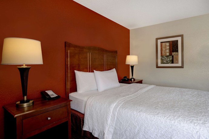 Imagen de la habitación del Hotel Hampton Inn Ft. Wayne-Southwest. Foto 2