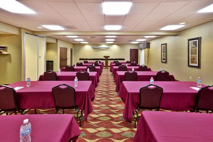 Imagen general del Hotel Hampton Inn Ft. Wayne/dupont Road. Foto 5