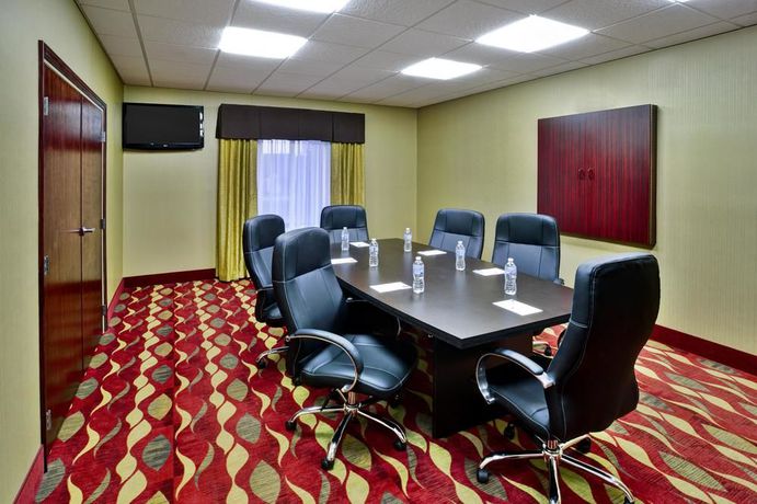 Imagen general del Hotel Hampton Inn Ft. Wayne/dupont Road. Foto 6