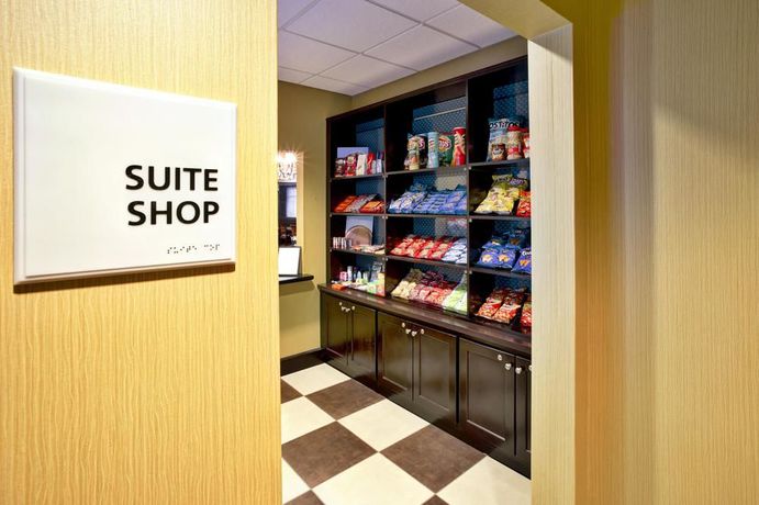 Imagen general del Hotel Hampton Inn Ft. Wayne/dupont Road. Foto 8