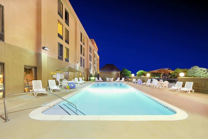 Imagen de la piscina del Hotel Hampton Inn Gaffney. Foto 16