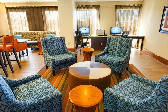 Imagen de los interiores del Hotel Hampton Inn Gaffney. Foto 11