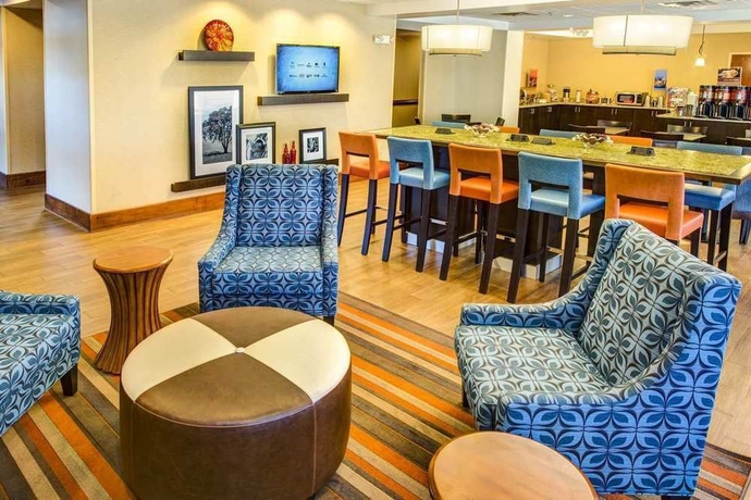 Imagen de los interiores del Hotel Hampton Inn Gaffney. Foto 12