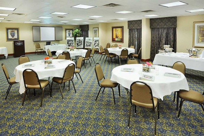 Imagen de los interiores del Hotel Hampton Inn Gaffney. Foto 15