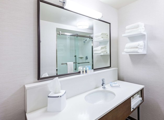 Imagen de la habitación del Hotel Hampton Inn Gardner Conference Center. Foto 9
