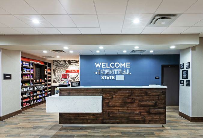 Imagen de los interiores del Hotel Hampton Inn Gardner Conference Center. Foto 19