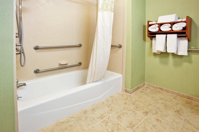 Imagen de la habitación del Hotel Hampton Inn Gonzales. Foto 5